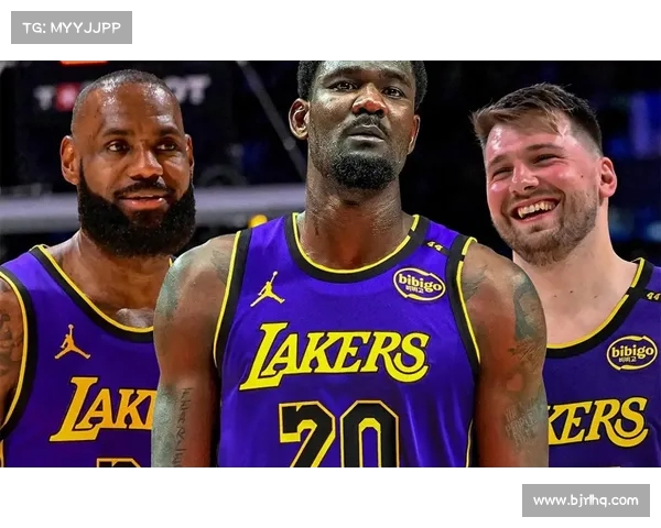 NBA自由球员市场激战再起 多队争抢顶级球星引发新一轮球队重组